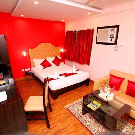 Hotel Crestwood Calcutta Extérieur photo