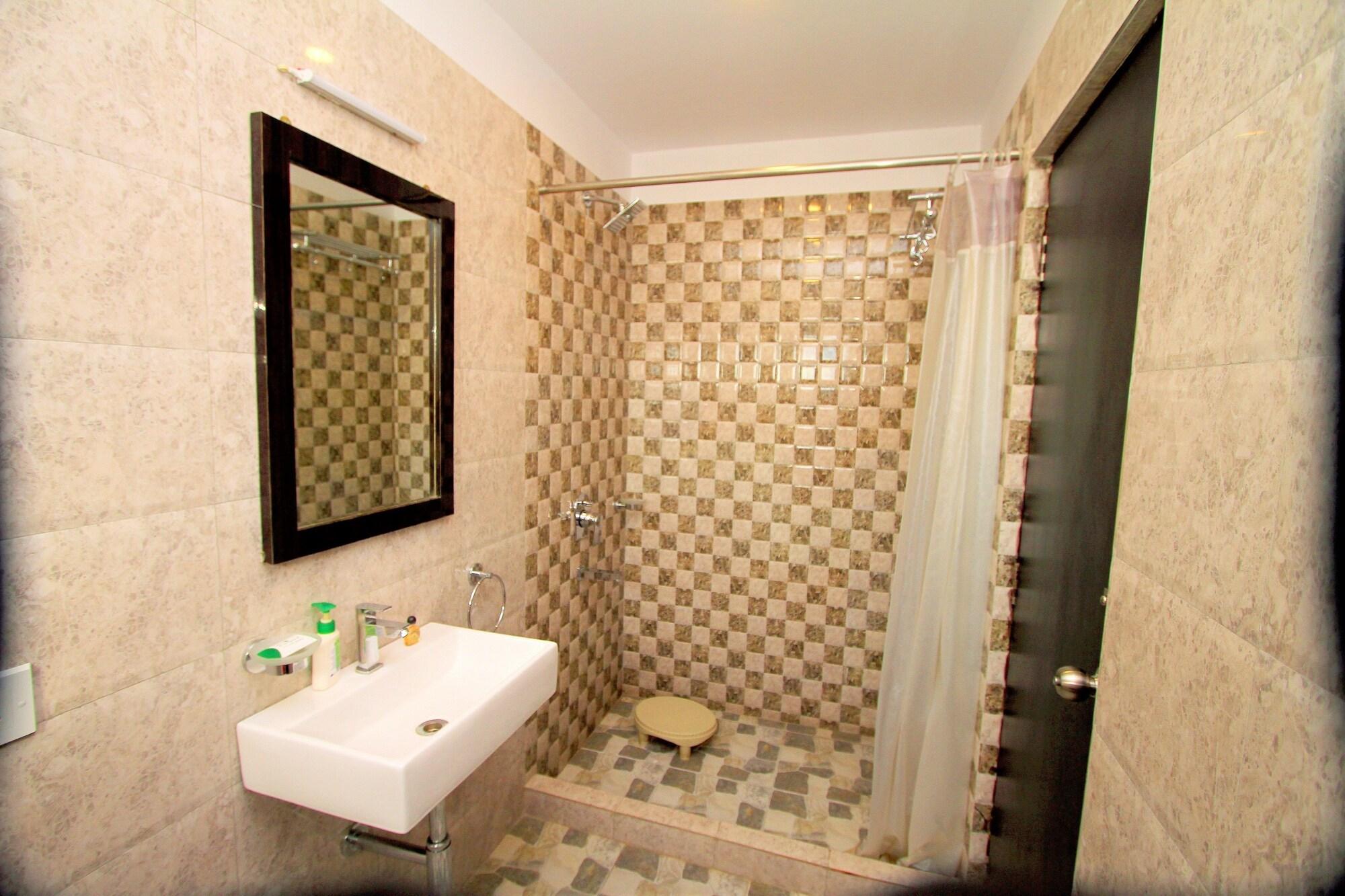 Hotel Crestwood Calcutta Extérieur photo