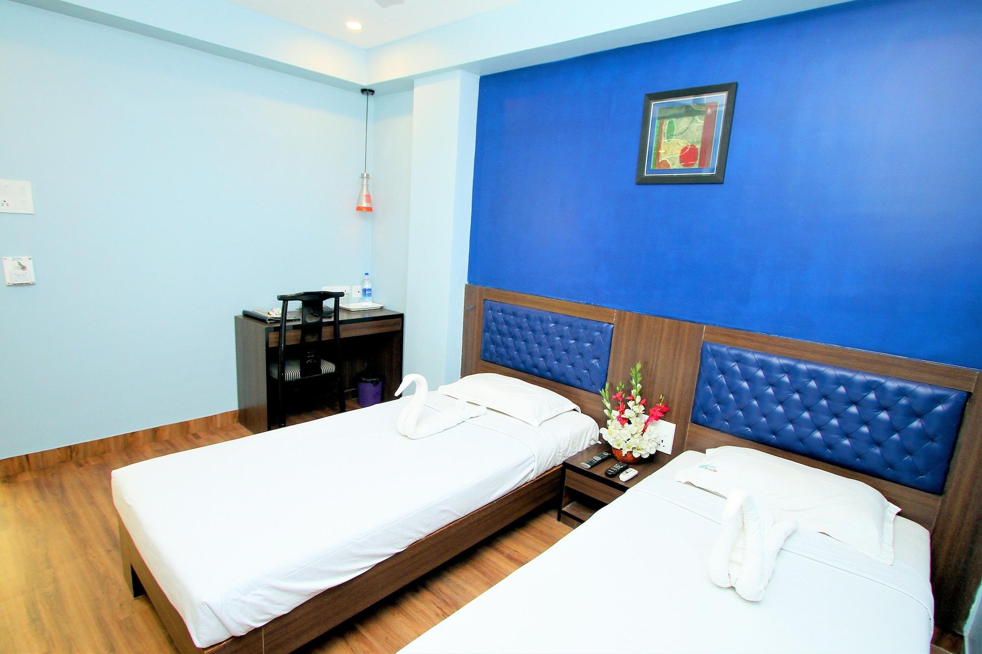 Hotel Crestwood Calcutta Extérieur photo