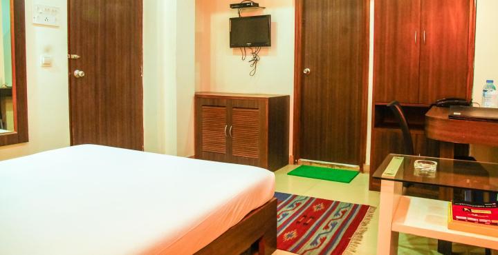 Hotel Crestwood Calcutta Extérieur photo