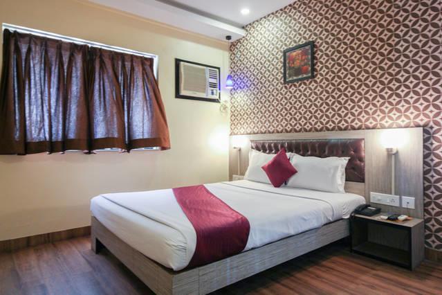 Hotel Crestwood Calcutta Extérieur photo