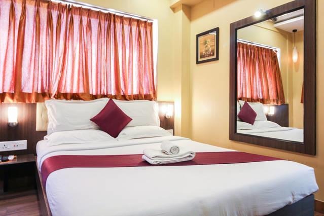 Hotel Crestwood Calcutta Extérieur photo